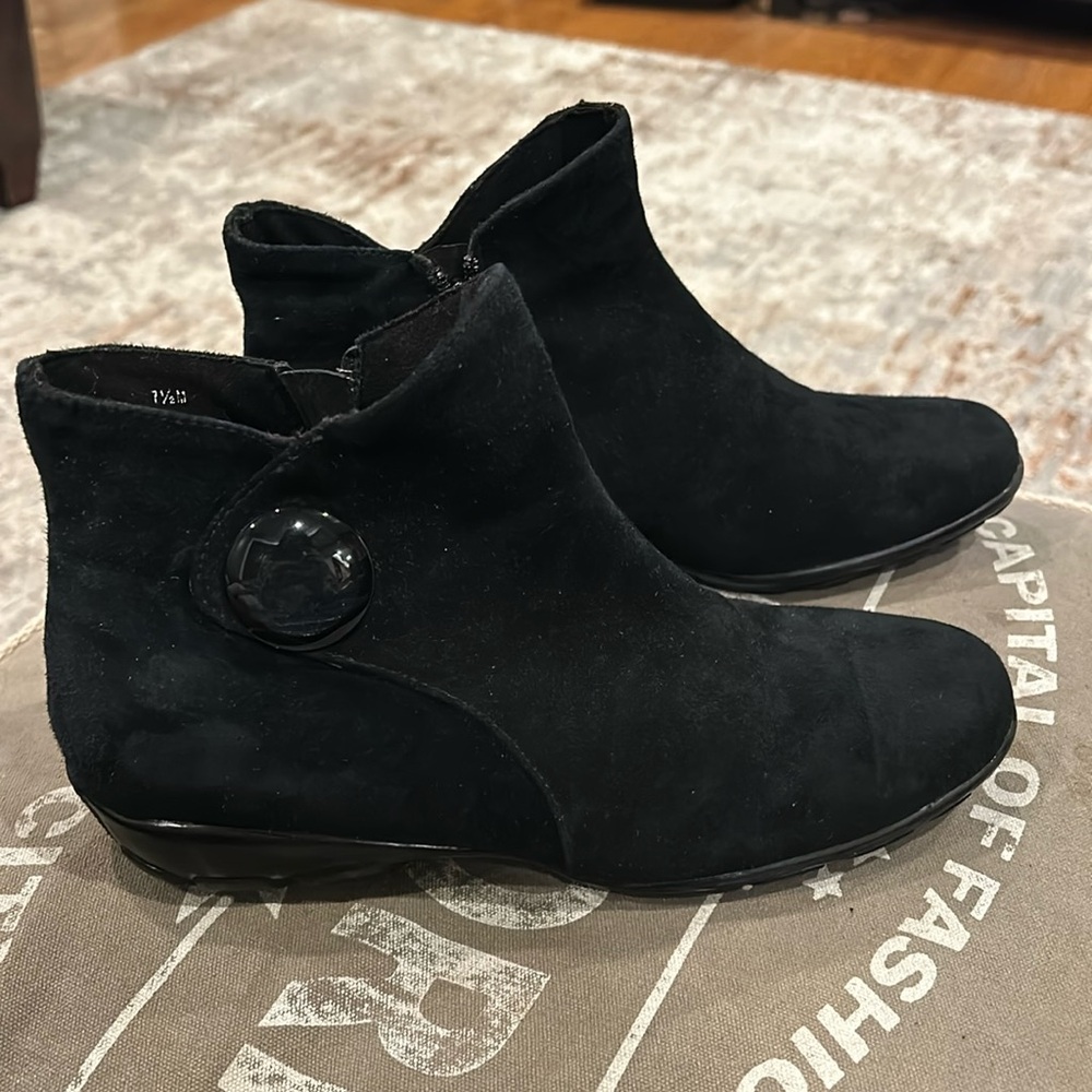Ditto boots by Van Eli